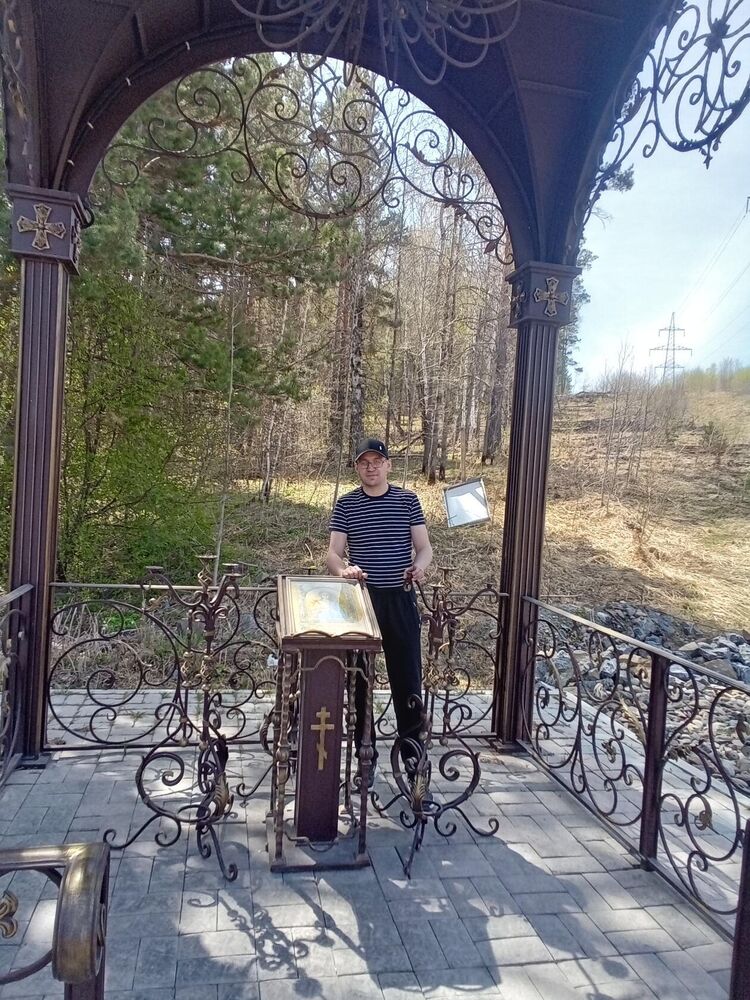  39350313  Vladimir, 37 ,    