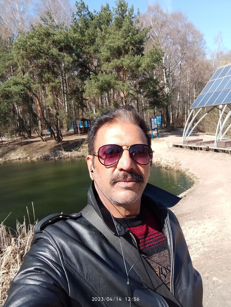 ,   Ayub Sabir, 45 ,   c 