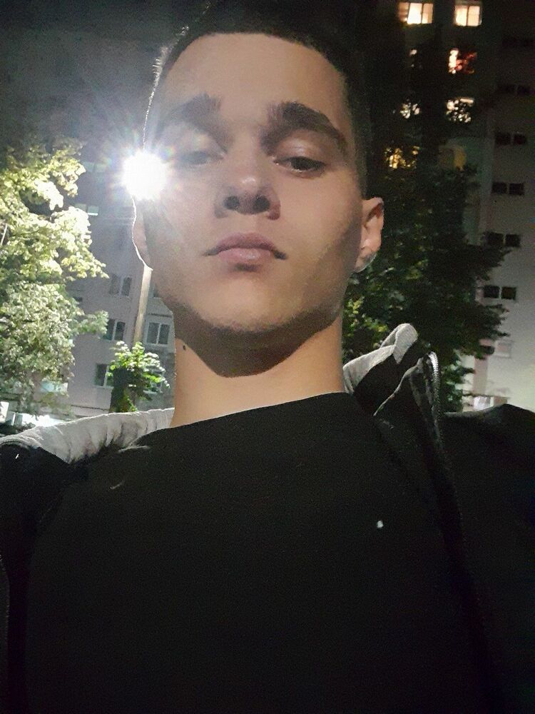  46584123   , 22 ,    