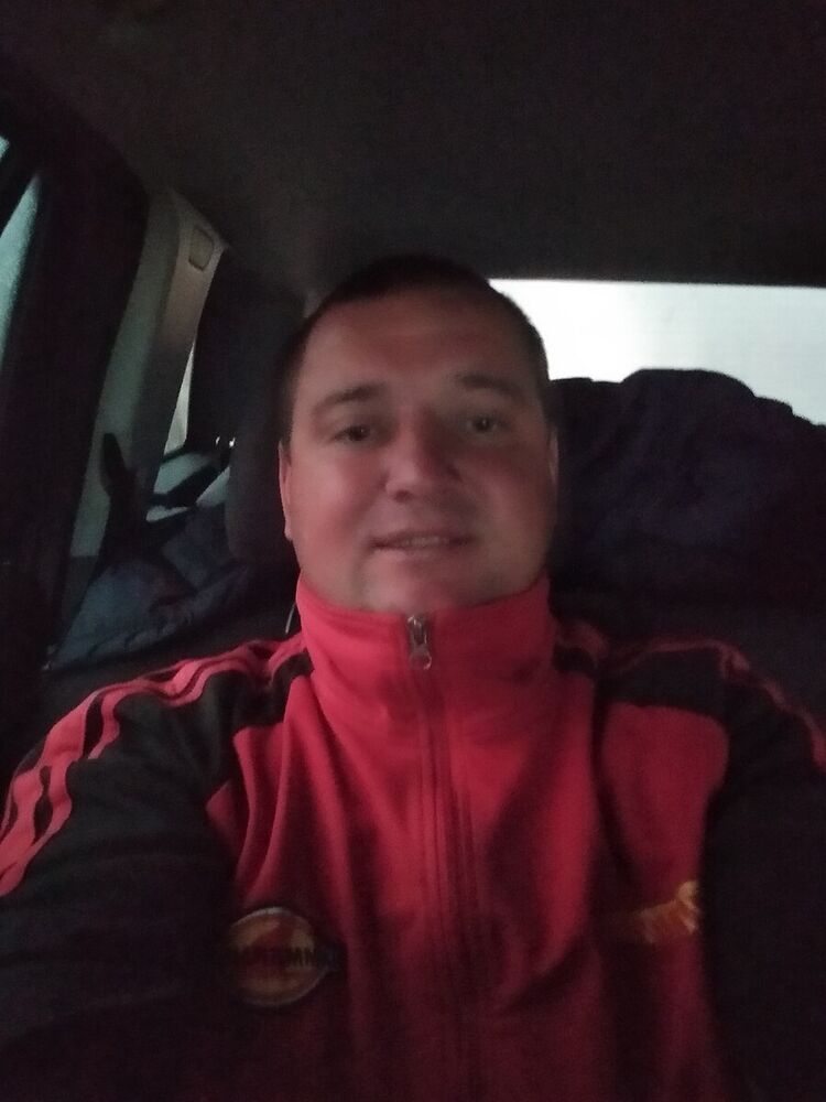  21273893  Roman, 35 ,    