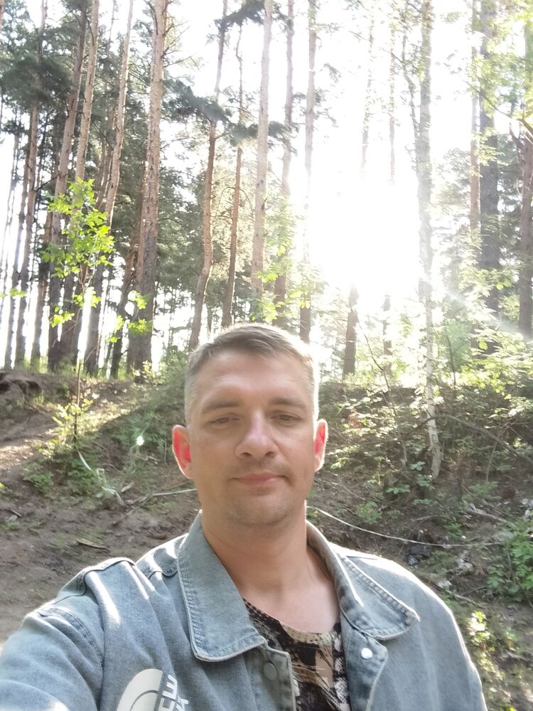  ,   Pavel, 35 ,     , c , 