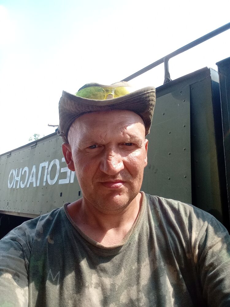  37321183  , 42 ,    