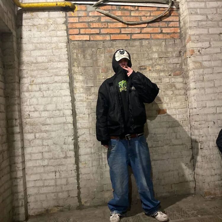  31333943  , 21 ,    