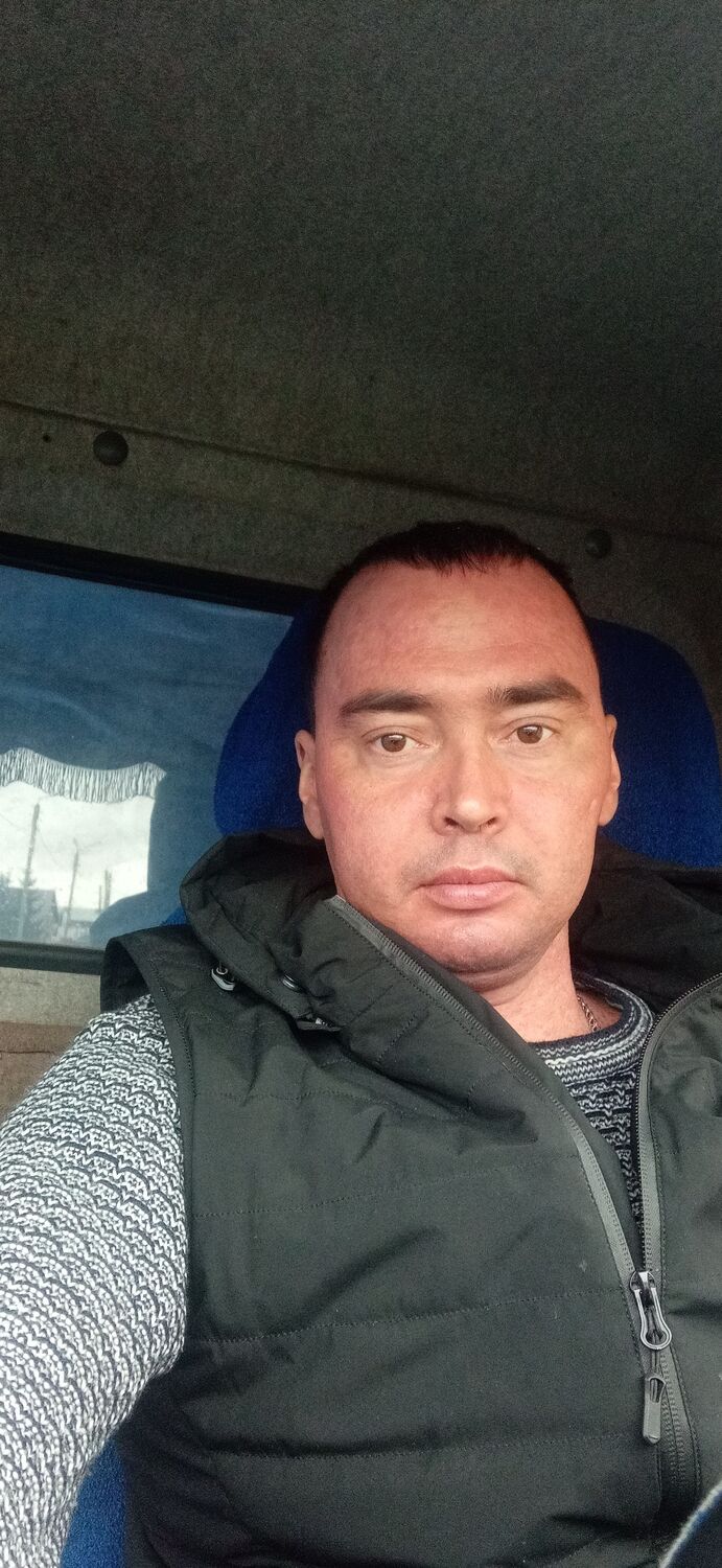  32654783  Artem, 36 ,    