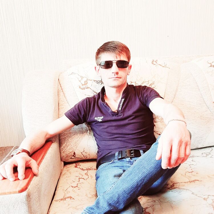  --,   Artur, 37 ,   ,   , c 