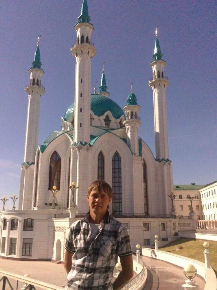  ,   Pavel, 37 ,   ,   