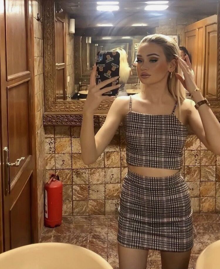  ,   Maeve, 30 ,  