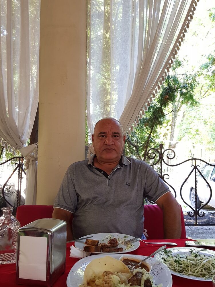  13510753  Anar, 56 ,    