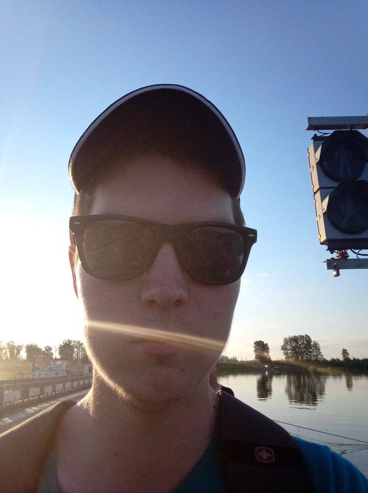  32841263  , 21 ,    -