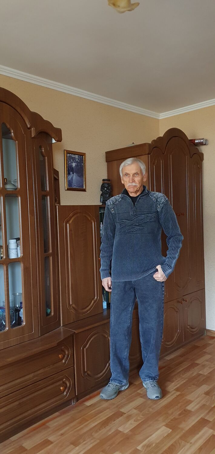  52454743  Sergei, 65 ,    