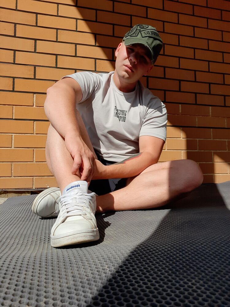  28784903  Igor, 32 ,    