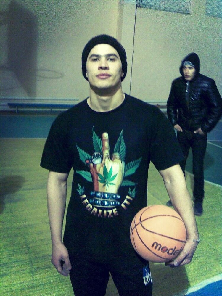  ,   Artem, 30 ,   
