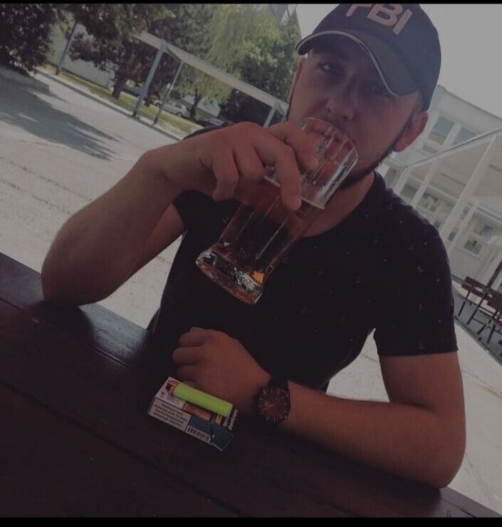  Geilenkirchen,   Oleh, 29 ,   ,   