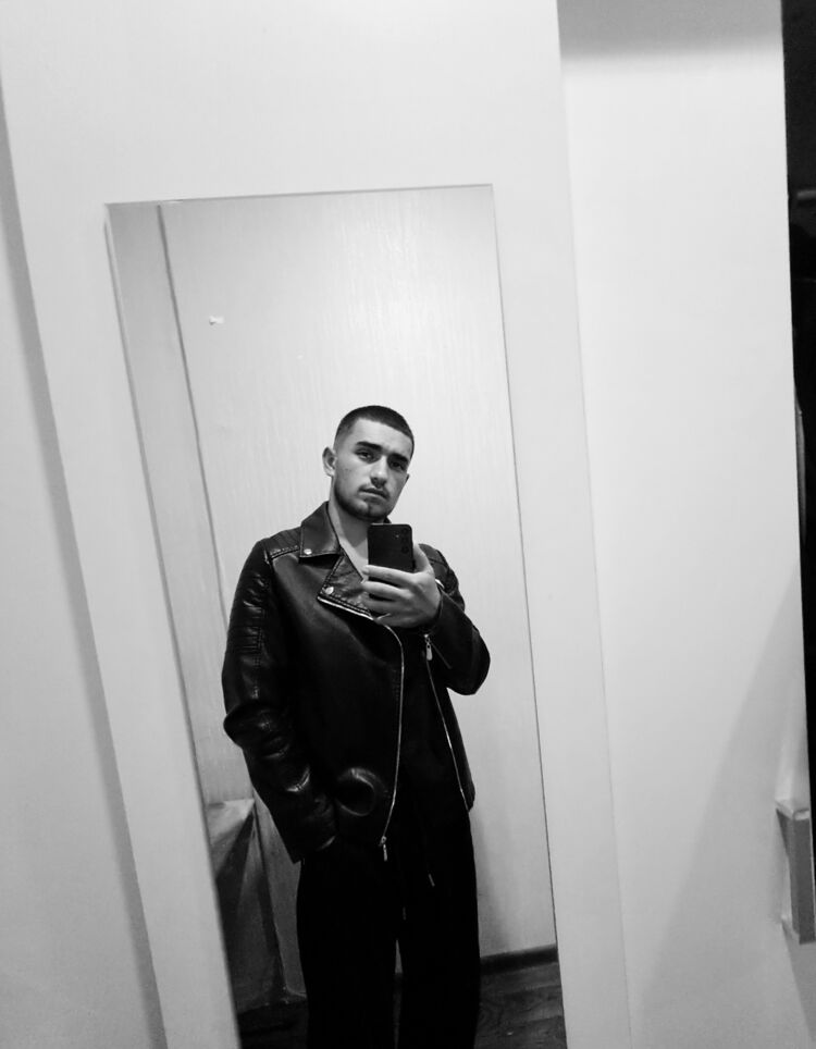  54436923  Ruslan, 20 ,    