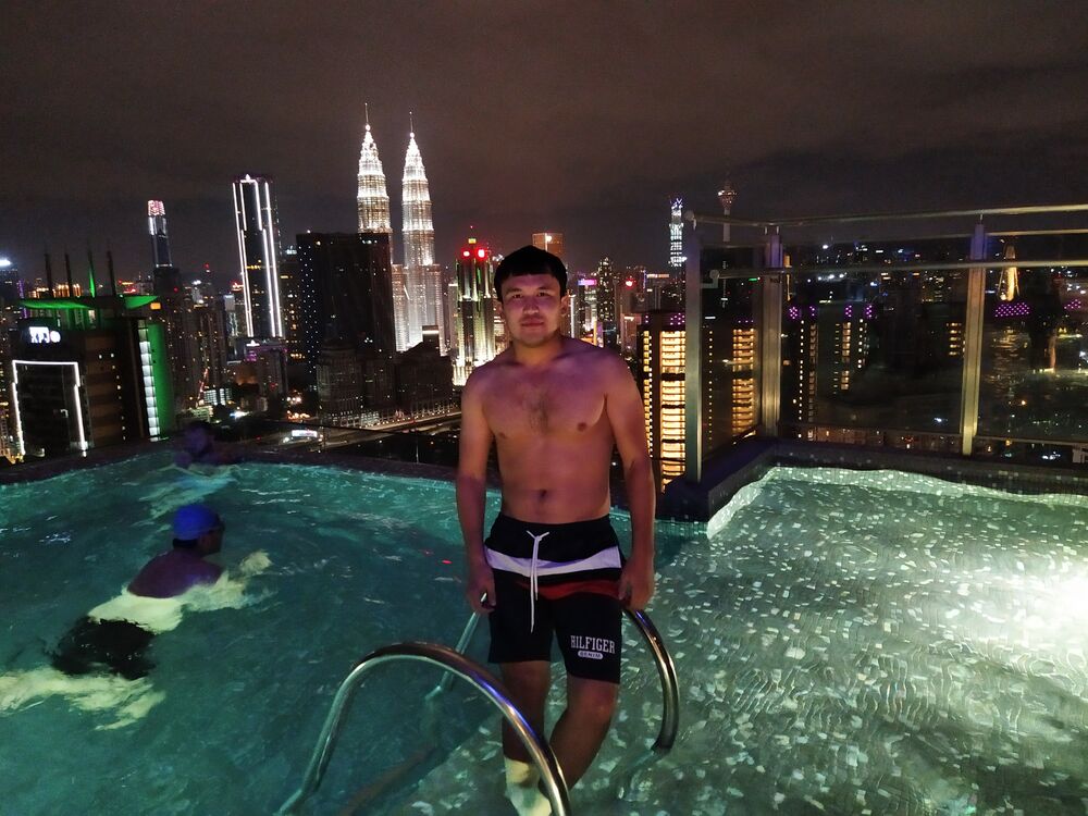  ,   Bobur, 33 ,   ,   