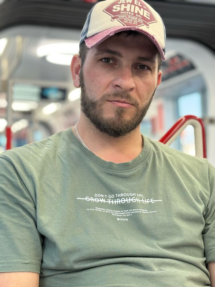  51857973  , 32 ,    Azor