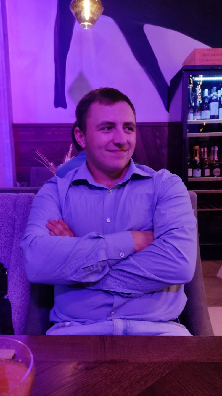  54032483  Pavel, 25 ,    