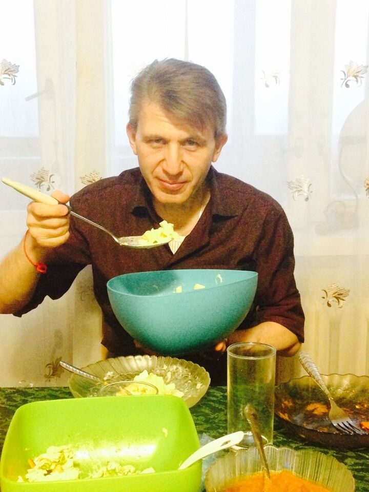  27636923  Serg, 54 ,    