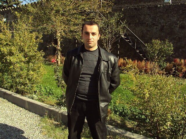  23538343  Zura, 45 ,    