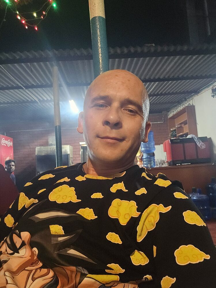  43417943  Vladimir, 42 ,    