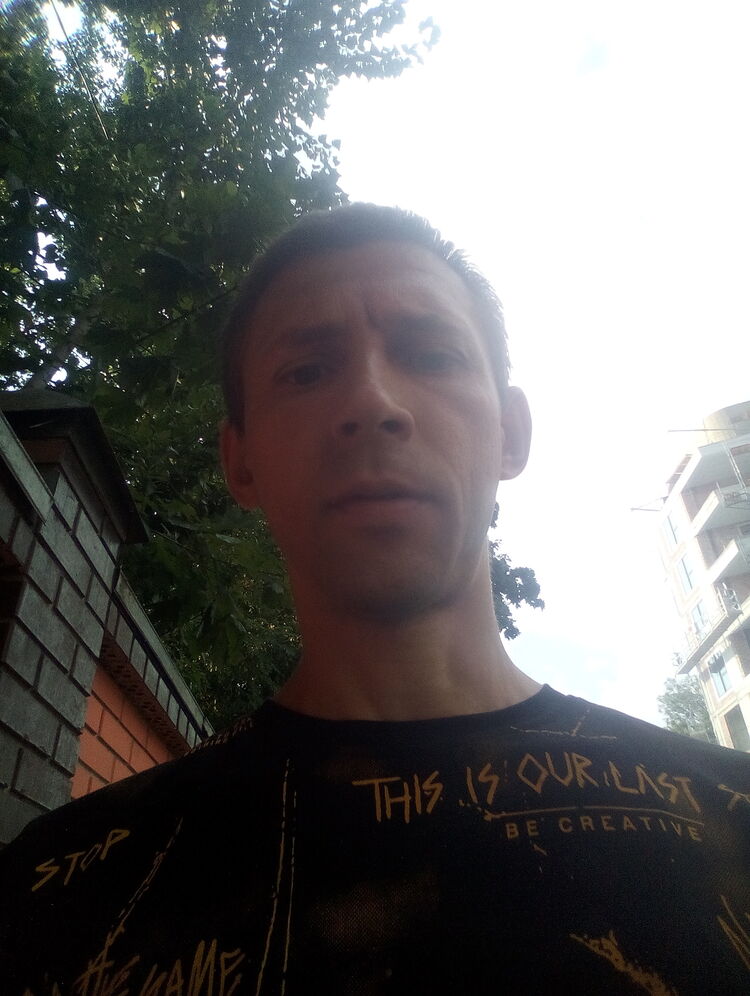  46045993  , 40 ,    