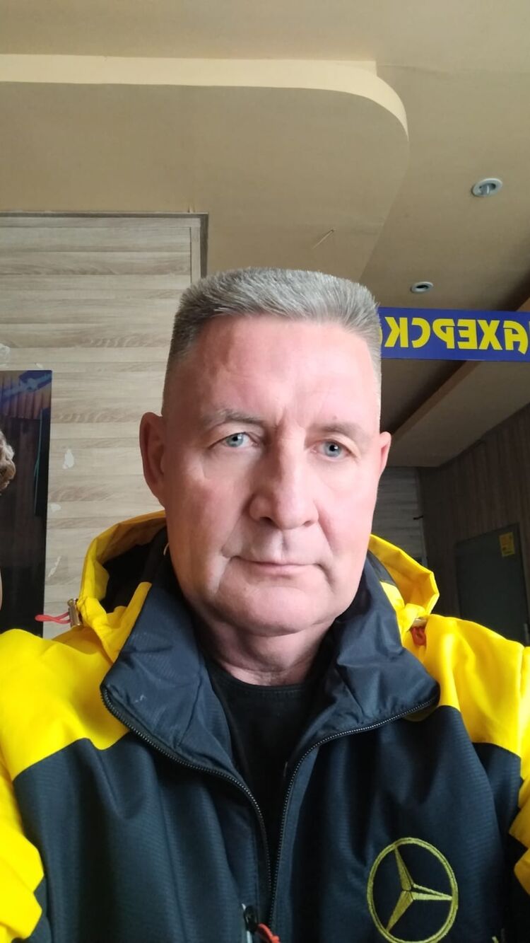 44720933  , 54 ,    