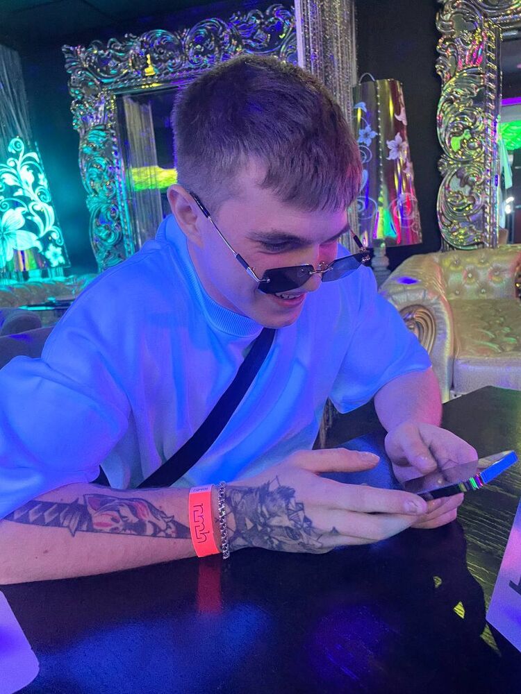  50276673  Santa, 21 ,    