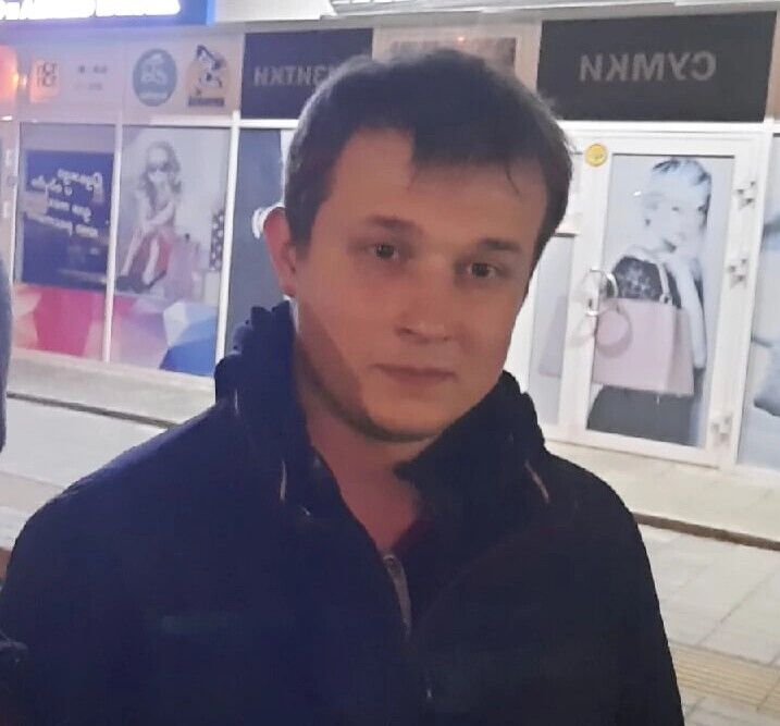  51832703  Artem, 29 ,    