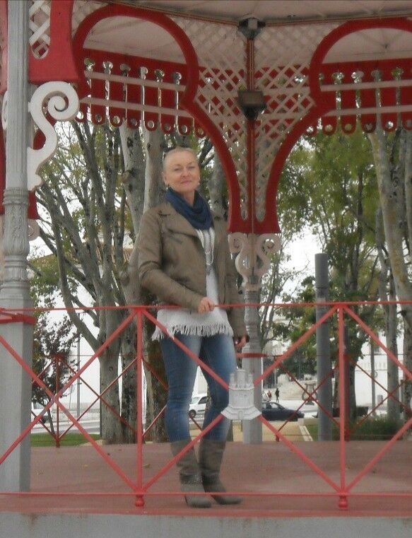  Loures,   , 64 ,     , c 