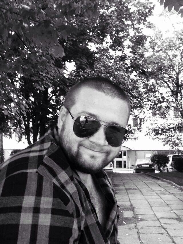   ,   Max, 33 ,   , 
