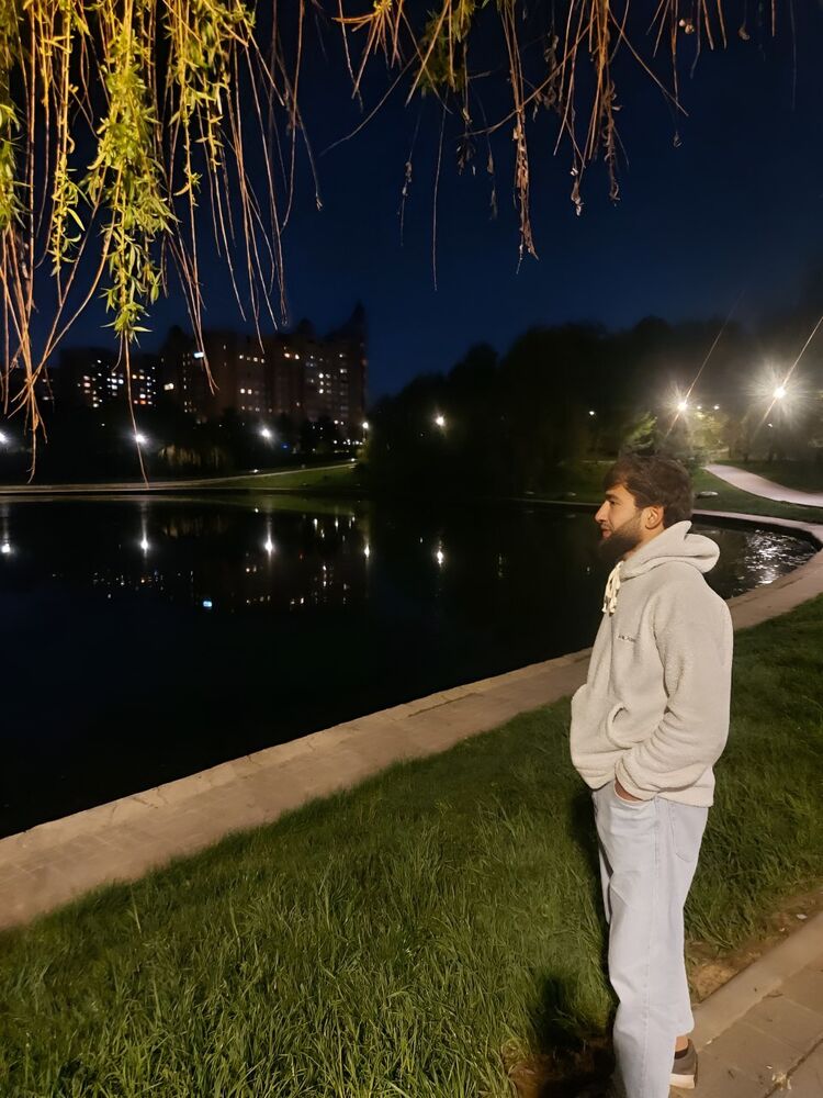  ,   Amirhamza, 24 ,     