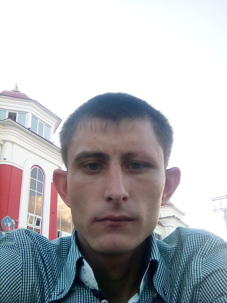  ,   Vasilii, 32 ,   ,   , c 