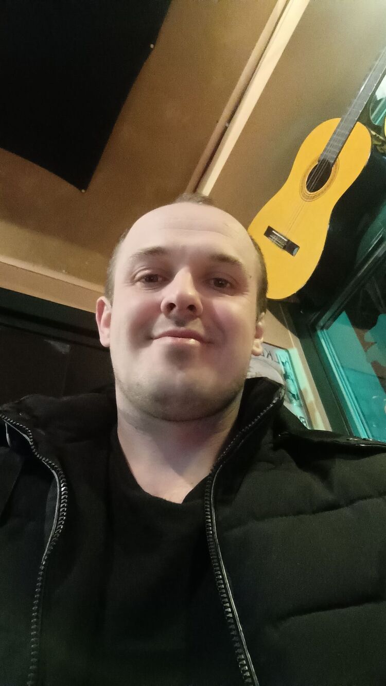  33724703  , 37 ,    