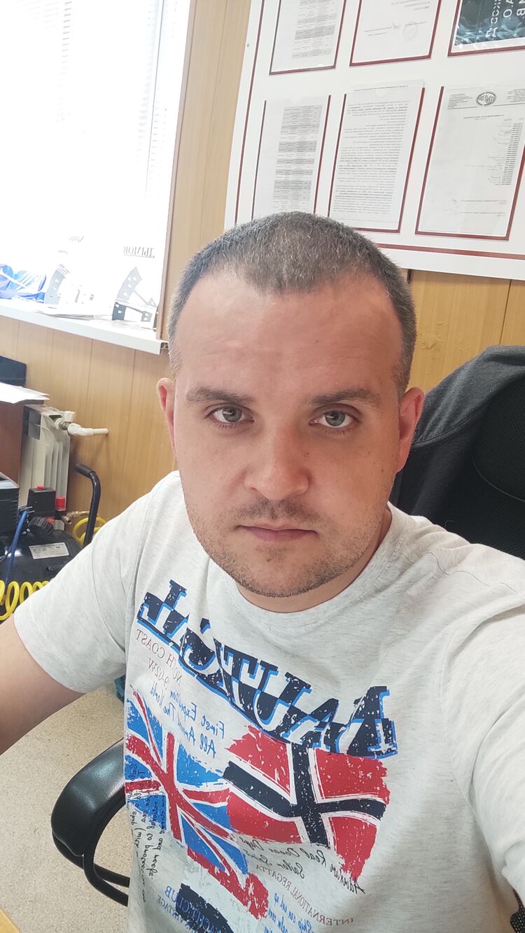  49188683  Maxim, 35 ,    --
