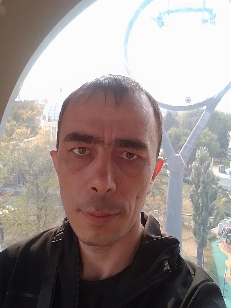  46604063  , 39 ,    