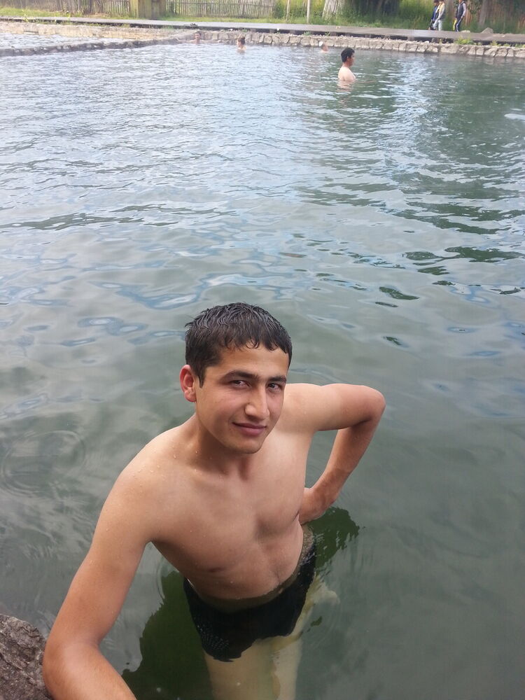  21098383  Suxan, 31 ,    