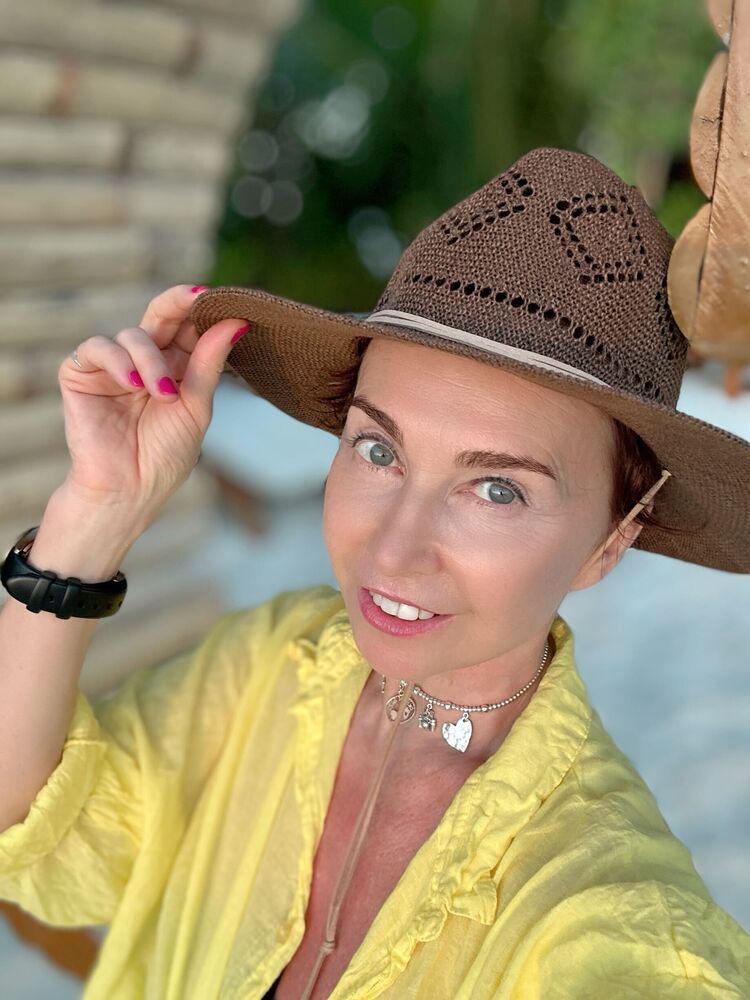 ,   Vera, 51 ,   c 