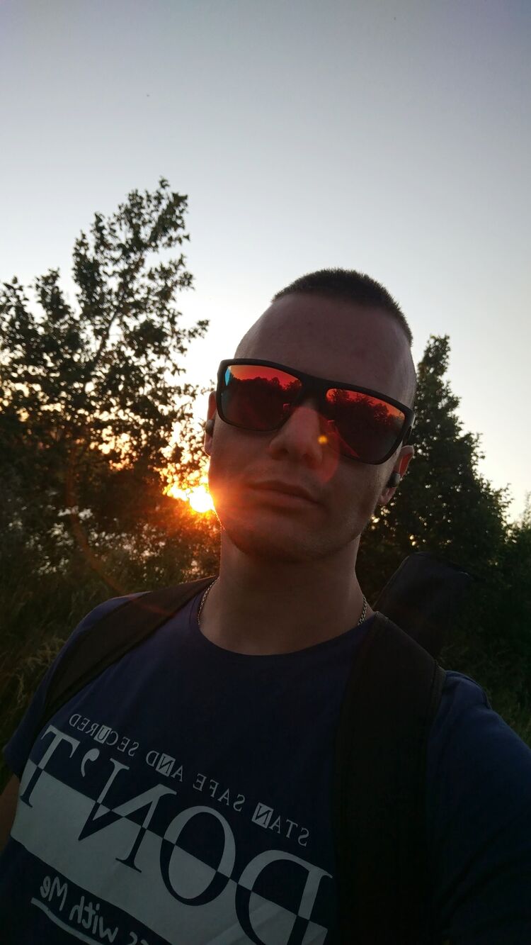  28394543  , 25 ,    