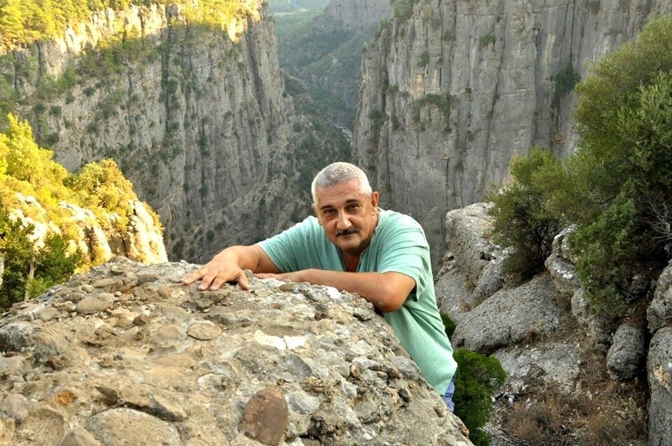  17524363  Andrei, 64 ,    