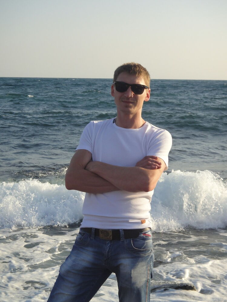  6368823  Alex, 40 ,    