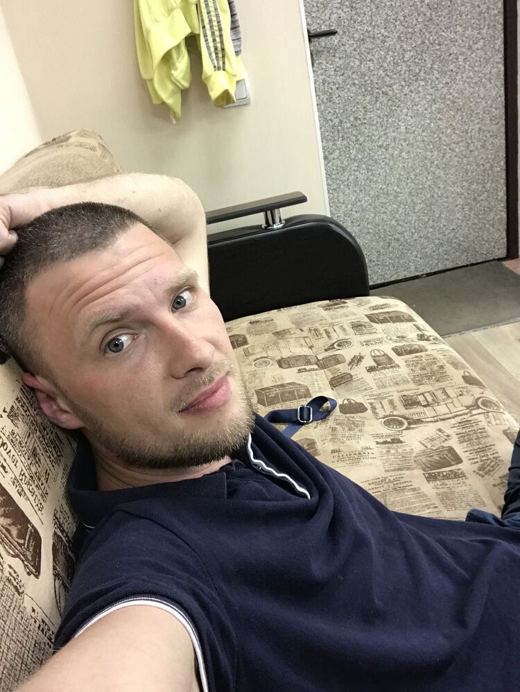   ,   Alexander, 32 ,   ,   , c , 