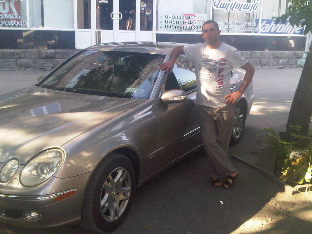 10191373  LEVON, 44 ,    