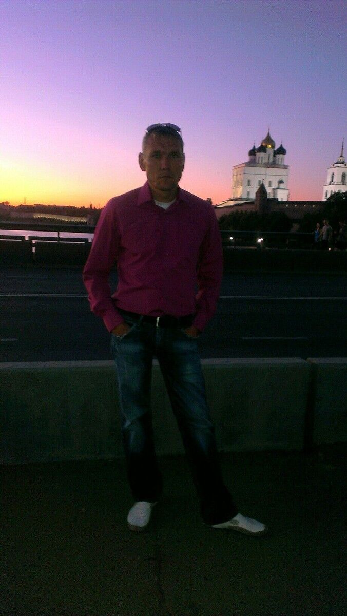  6855553  DENIS, 45 ,    -