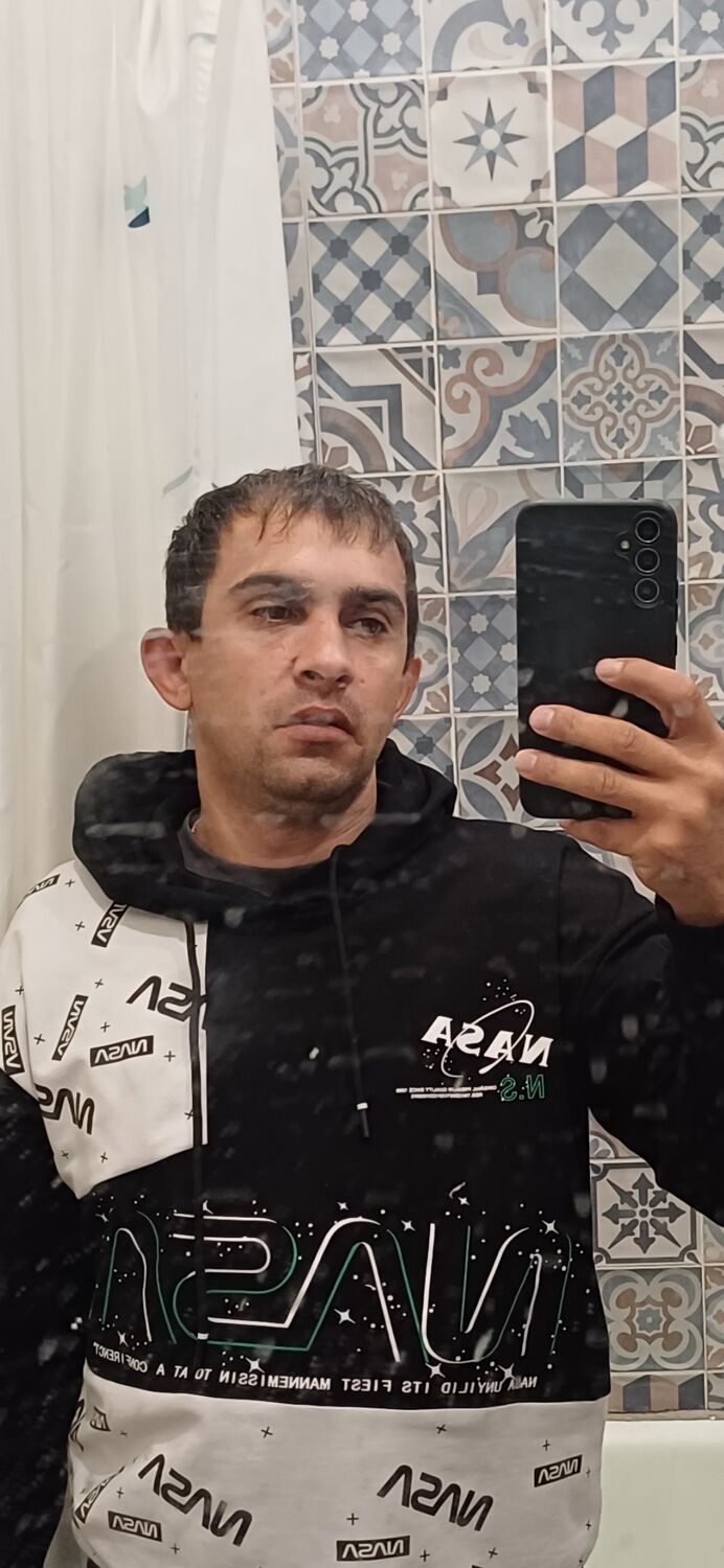  47393853  Mihalldhc, 36 ,    