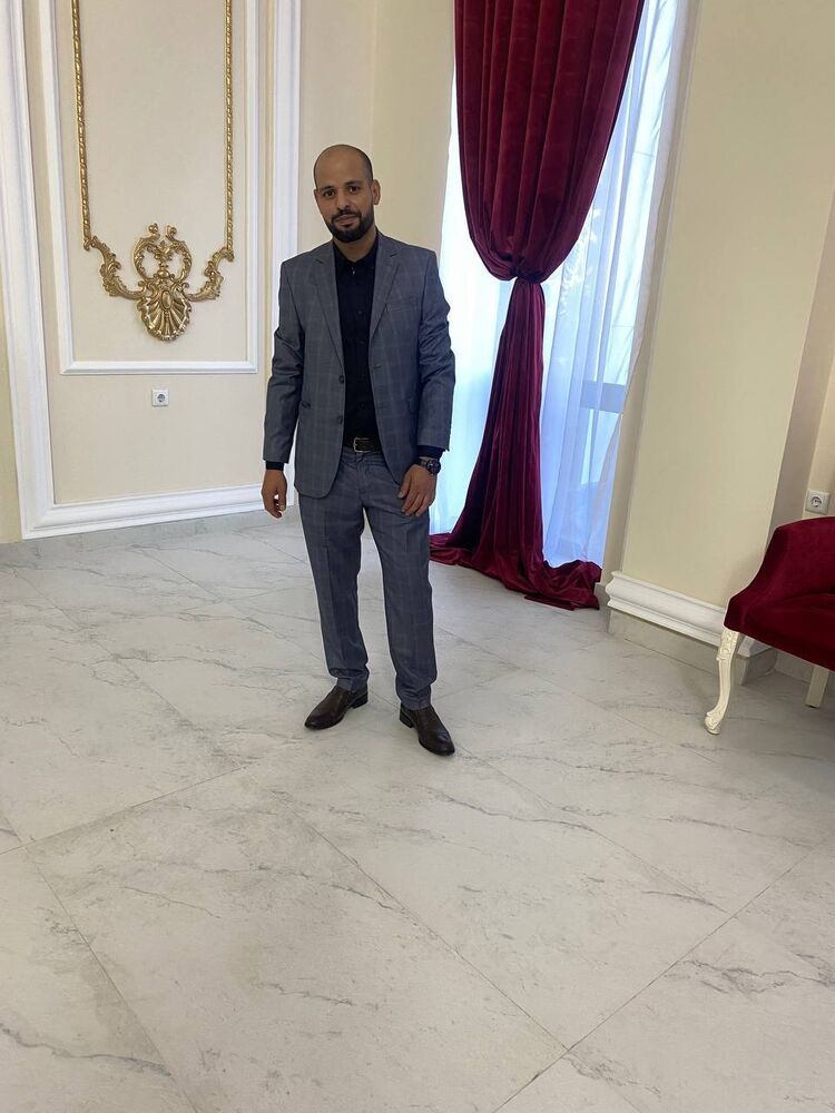  44073033  Hamed, 36 ,    