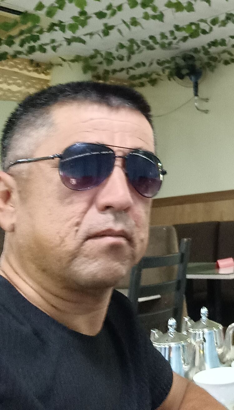  52833803  , 44 ,    