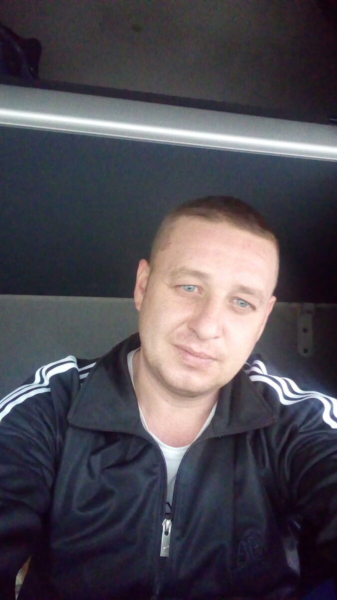  ,   Maks, 44 ,   