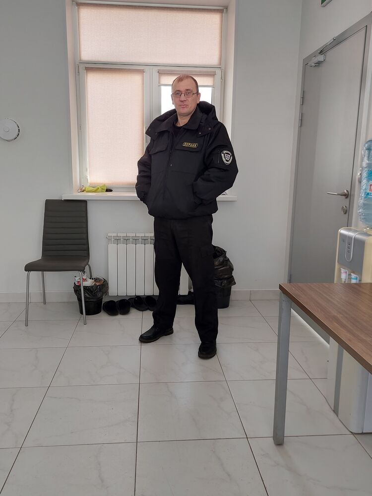  ,   Denis, 46 ,   c , 