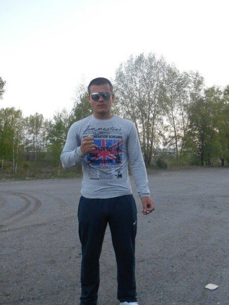  25813573  Yury, 31 ,    