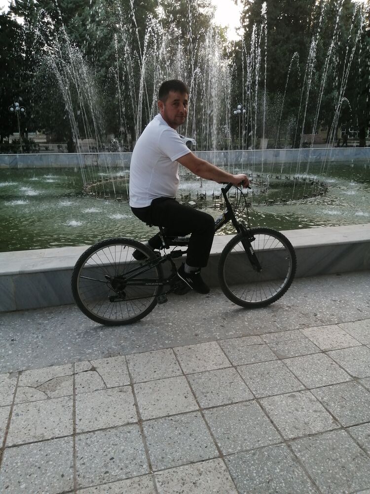  40526133  , 42 ,    